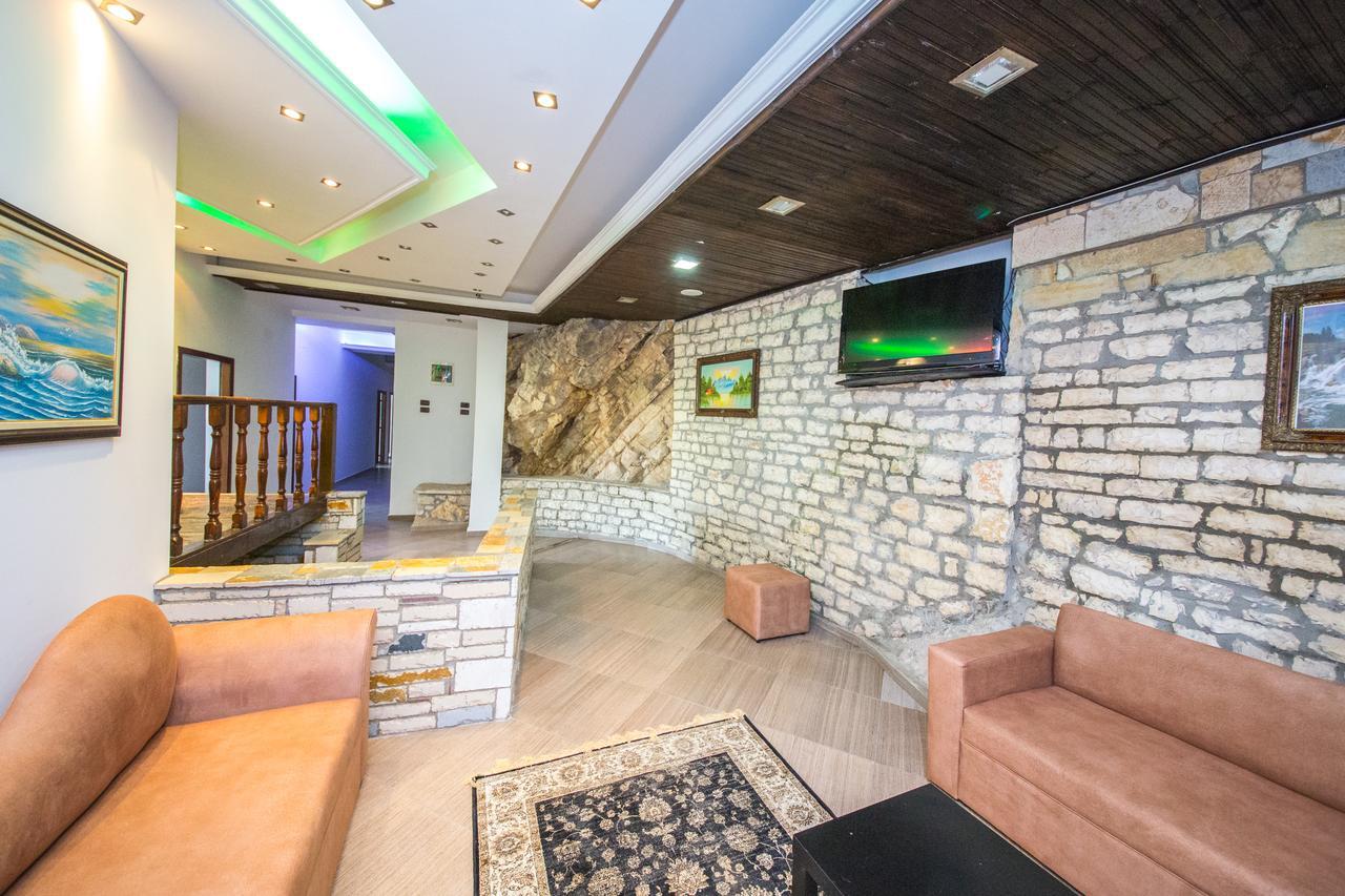 Hotel Ajka Berat Exterior photo