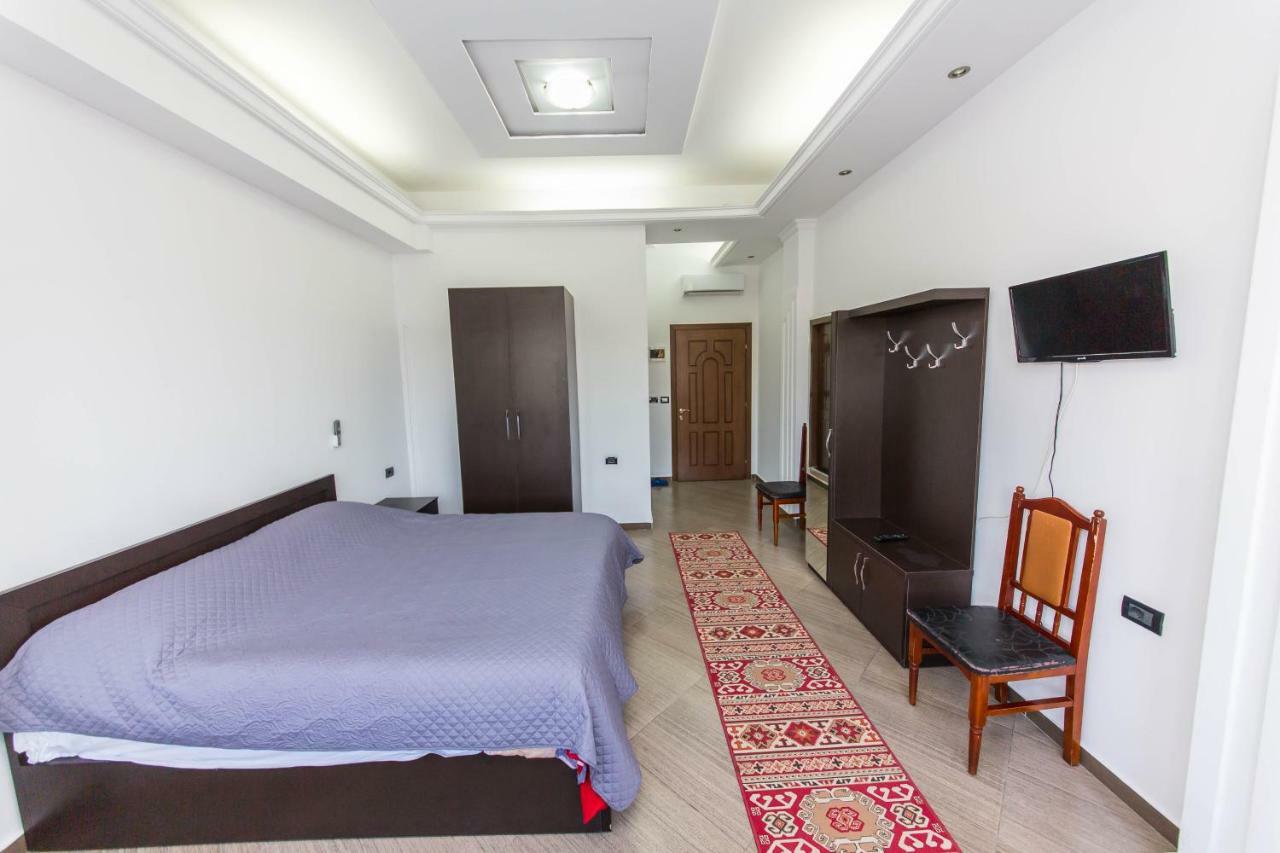 Hotel Ajka Berat Exterior photo