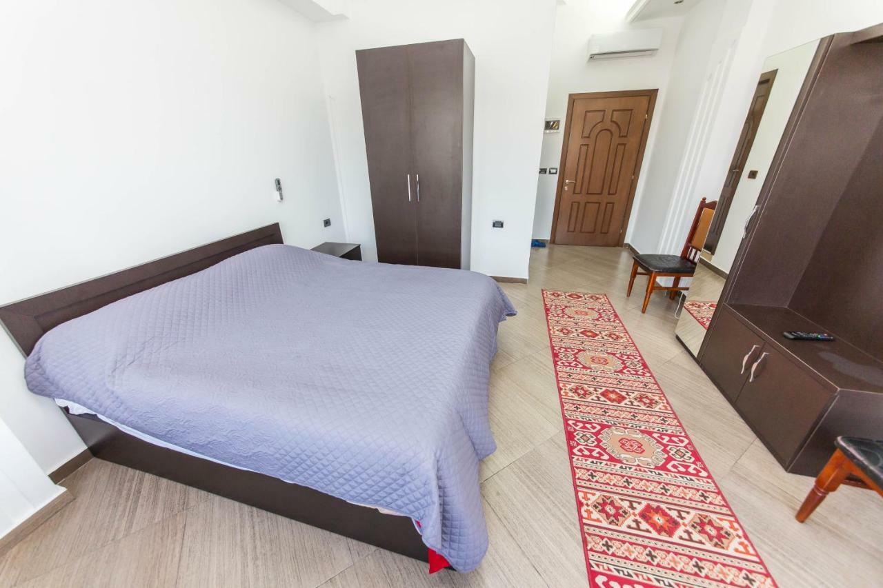 Hotel Ajka Berat Exterior photo